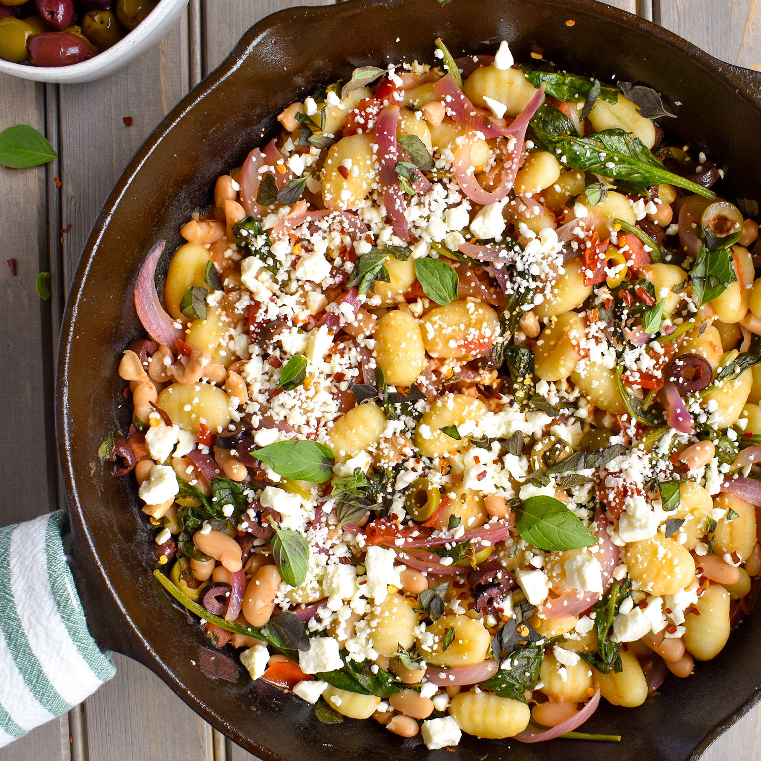 Mediterranean Gnocchi Skillet With White Beans And Spinach I Brought Bread 4071